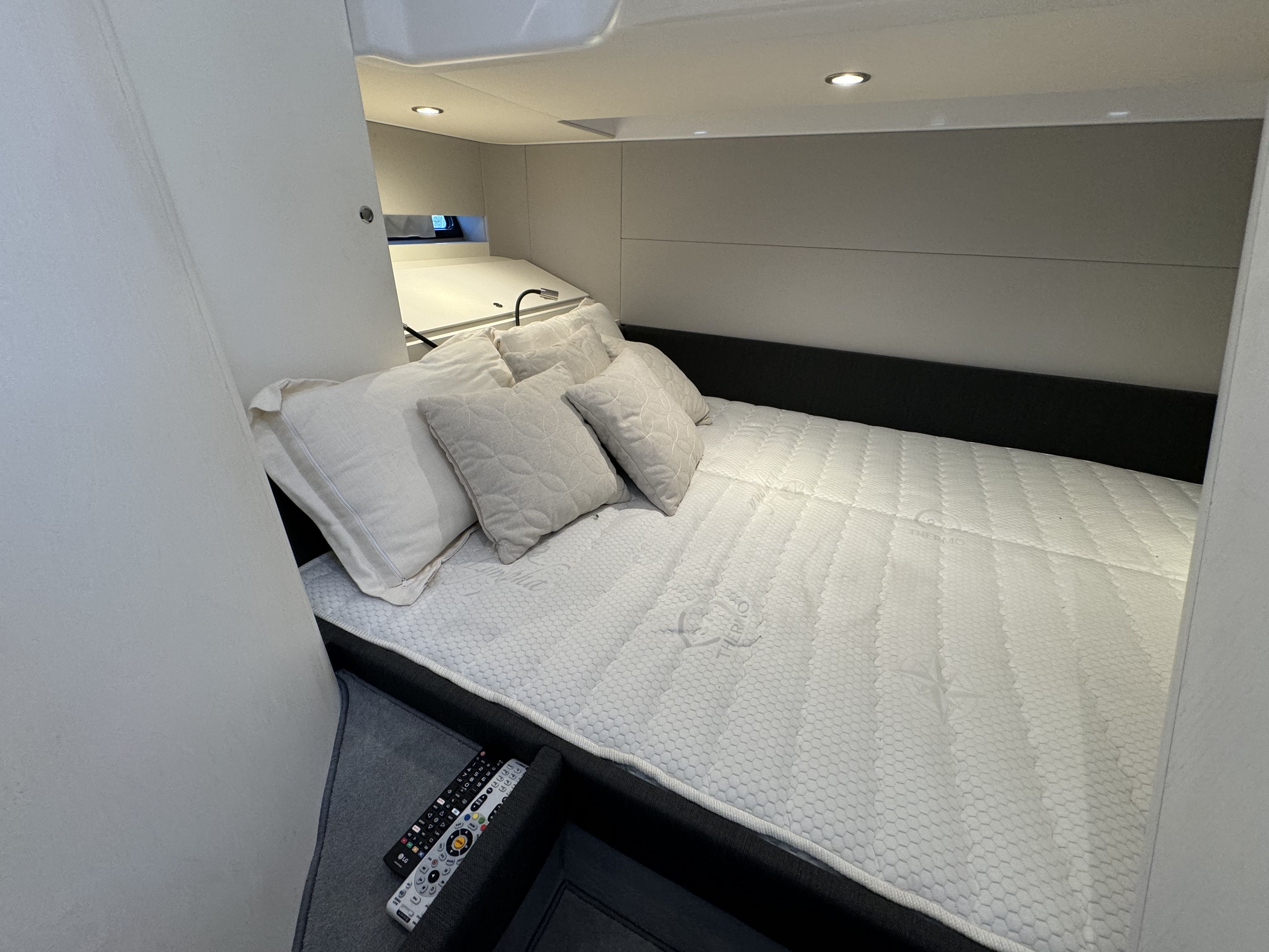 2024 Azimut
                                                             42VERVE Image Thumbnail #44