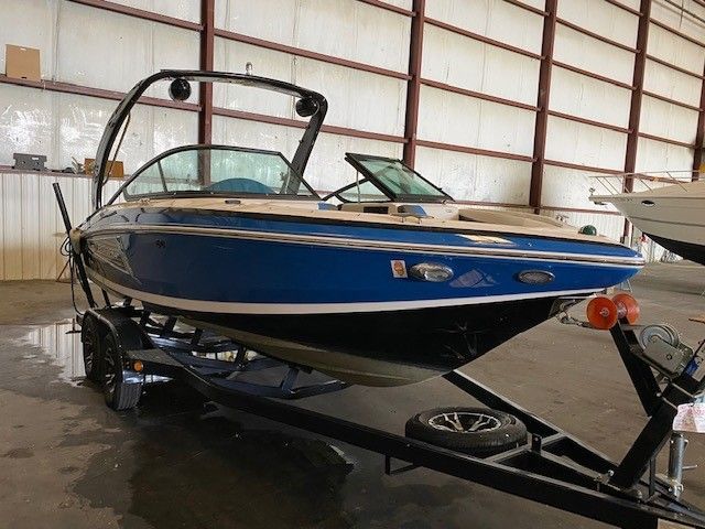 2016 Regal 2100 SURF Image Thumbnail #1