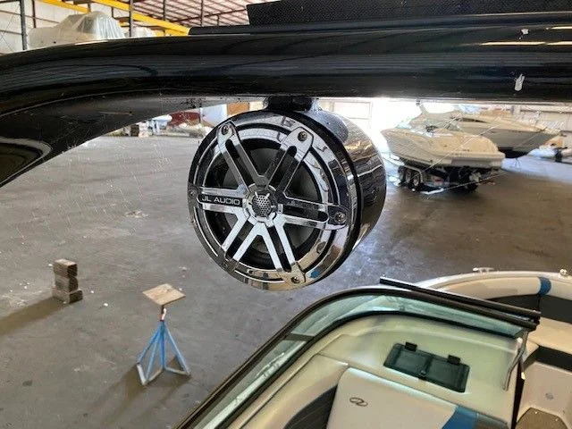 2016 Regal 2100 SURF Image Thumbnail #5