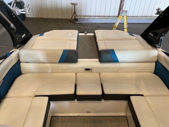 2016 Regal 2100 SURF Image Thumbnail #8