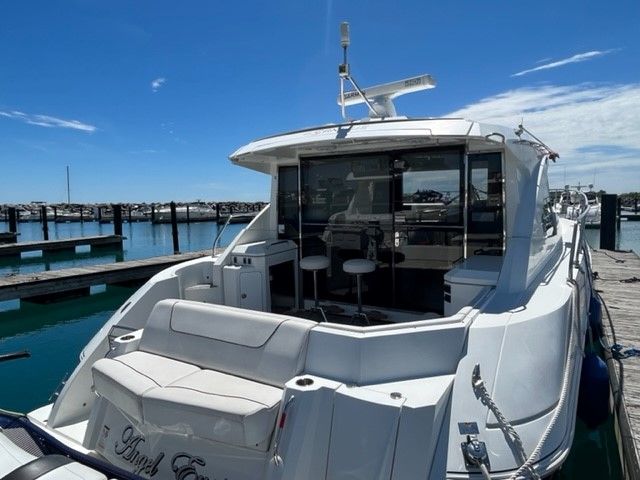 2016 Cruisers Yachts
                                                             45 CANTIUS Image Thumbnail #7