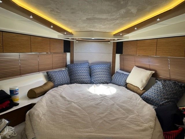 2016 Cruisers Yachts
                                                             45 CANTIUS Image Thumbnail #18