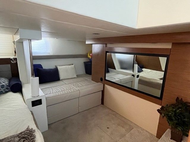 2016 Cruisers Yachts
                                                             45 CANTIUS Image Thumbnail #23