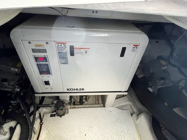 2016 Cruisers Yachts
                                                             45 CANTIUS Image Thumbnail #25