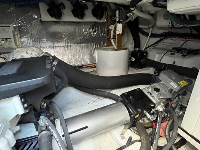 2016 Cruisers Yachts
                                                             45 CANTIUS Image Thumbnail #27