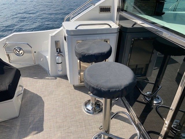 2018 Cruisers Yachts
                                                             54 CANTIUS Image Thumbnail #5