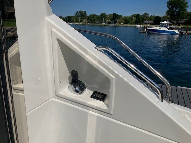 2018 Cruisers Yachts
                                                             54 CANTIUS Image Thumbnail #8