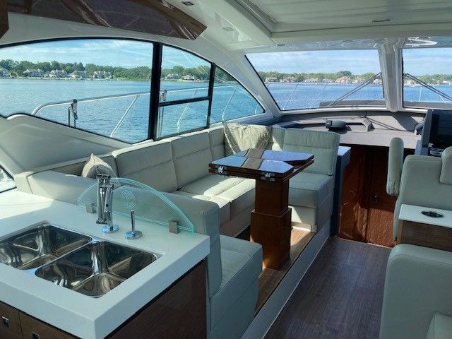 2018 Cruisers Yachts
                                                             54 CANTIUS Image Thumbnail #10