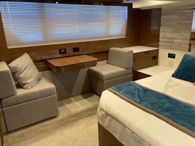 2018 Cruisers Yachts
                                                             54 CANTIUS Image Thumbnail #19