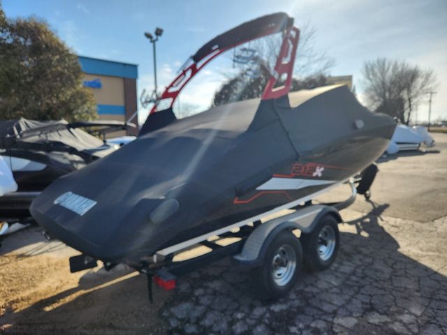 2018 Yamaha
                                                             212X Image Thumbnail #2