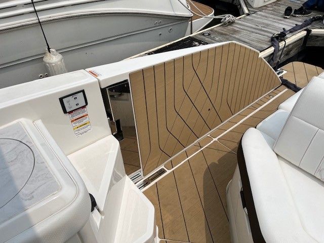 2022 Sea Ray
                                                             400 SLX Image Thumbnail #4