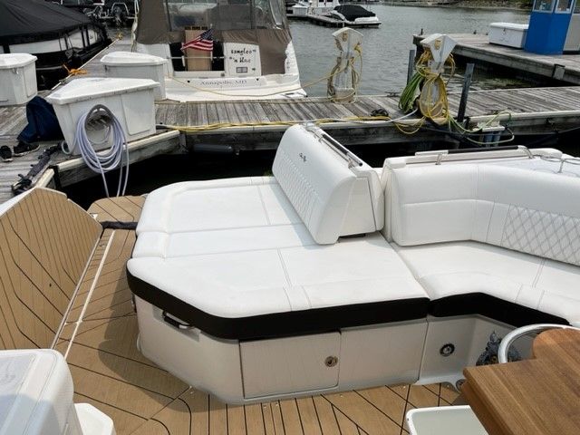 2022 Sea Ray
                                                             400 SLX Image Thumbnail #5