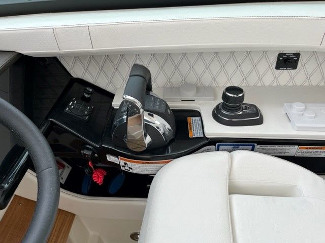 2022 Sea Ray
                                                             400 SLX Image Thumbnail #14