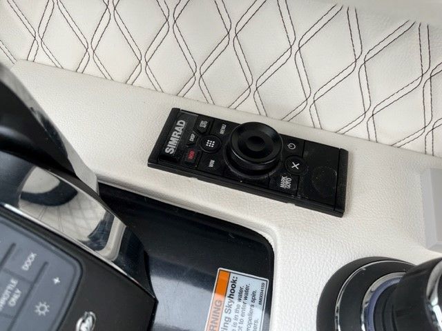 2022 Sea Ray
                                                             400 SLX Image Thumbnail #16