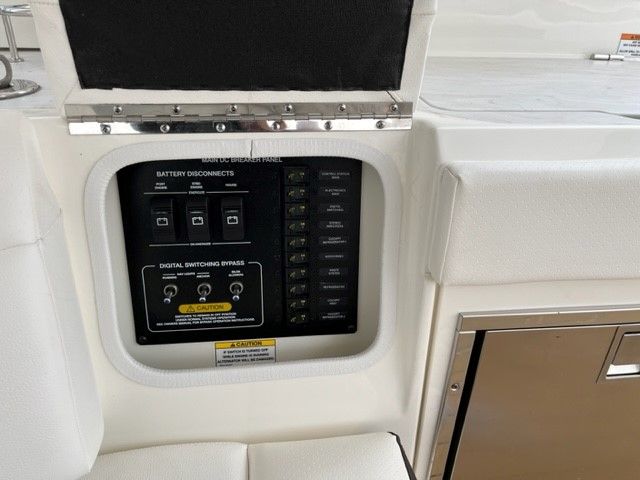 2022 Sea Ray
                                                             400 SLX Image Thumbnail #18