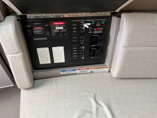 2022 Sea Ray
                                                             400 SLX Image Thumbnail #30