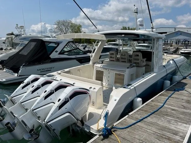 2021 Boston Whaler 420 OUTRAGE Image Thumbnail #6