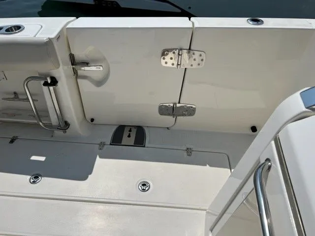 2021 Boston Whaler 420 OUTRAGE Image Thumbnail #15