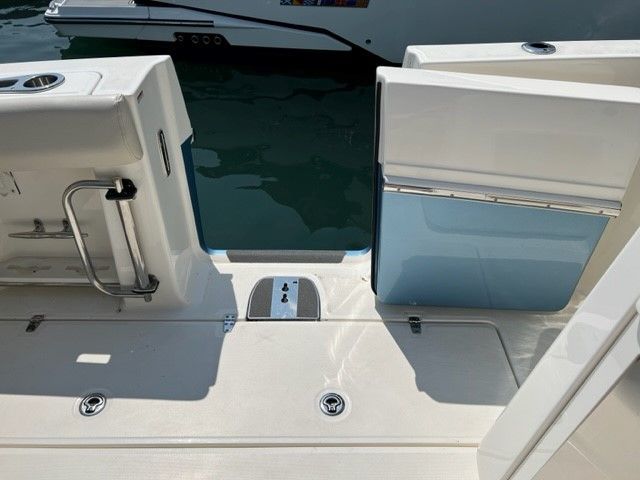 2021 Boston Whaler 420 OUTRAGE Image Thumbnail #16