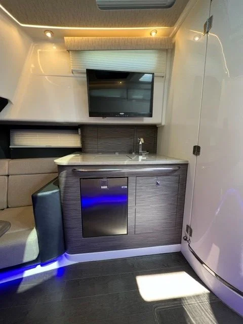 2021 Boston Whaler 420 OUTRAGE Image Thumbnail #45