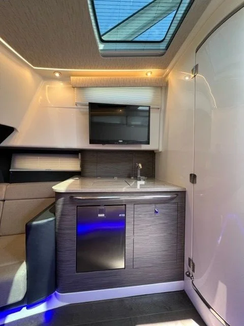 2021 Boston Whaler 420 OUTRAGE Image Thumbnail #46