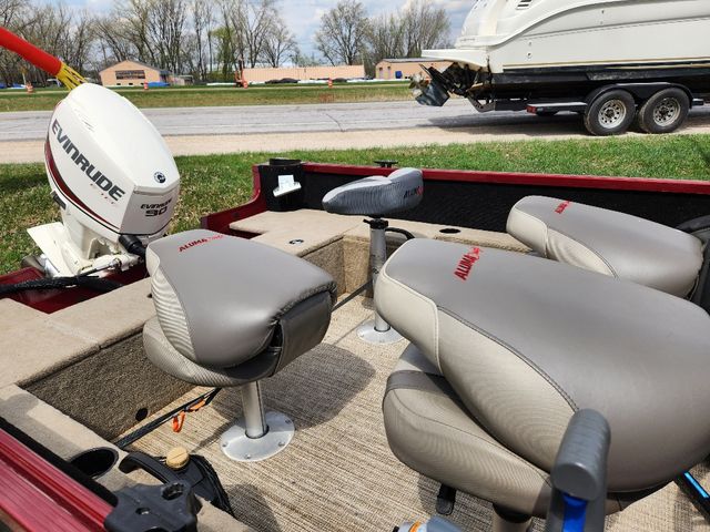 2020 Alumacraft
                                                             165 COMPETITOR Image Thumbnail #5