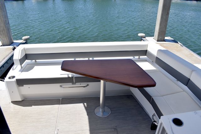 2021 Cruisers Yachts
                                                             46 CANTIUS Image Thumbnail #17