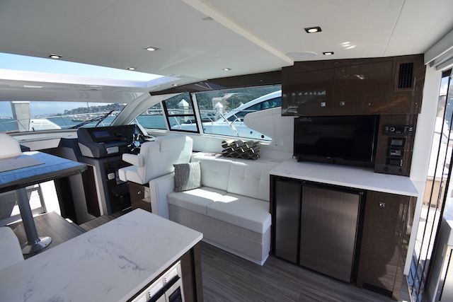 2021 Cruisers Yachts
                                                             46 CANTIUS Image Thumbnail #21