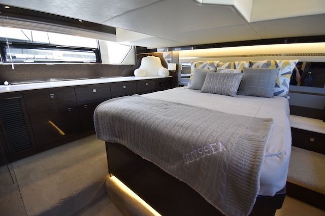 2021 Cruisers Yachts
                                                             46 CANTIUS Image Thumbnail #37