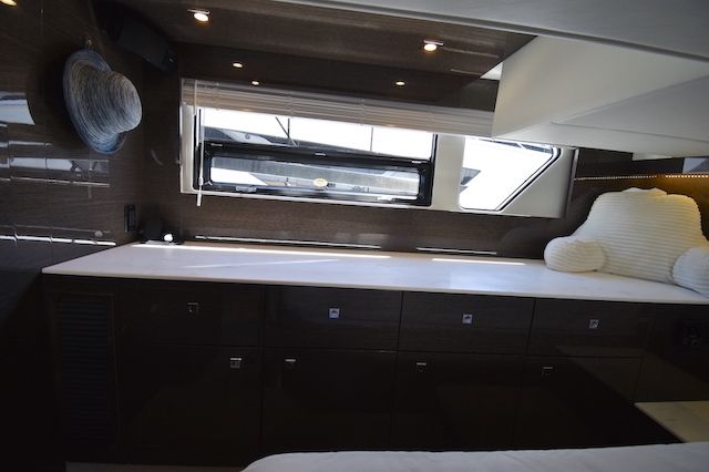 2021 Cruisers Yachts
                                                             46 CANTIUS Image Thumbnail #40