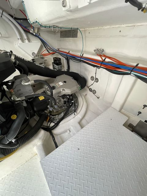 2021 Cruisers Yachts
                                                             46 CANTIUS Image Thumbnail #46