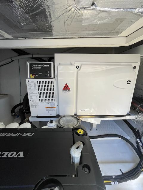 2021 Cruisers Yachts
                                                             46 CANTIUS Image Thumbnail #49