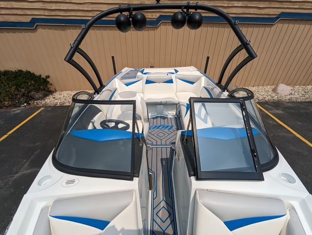 2011 Tige
                                                             R20 Image Thumbnail #11