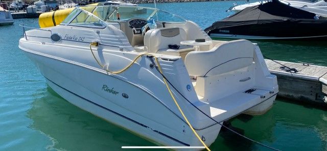 2000 Rinker
                                                             242 FIESTA VEE Image Thumbnail #3