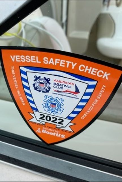 2000 Rinker
                                                             242 FIESTA VEE Image Thumbnail #4