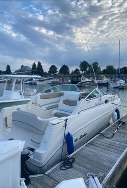 2000 Rinker 242 FIESTA VEE Image Thumbnail #6