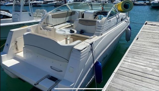 2000 Rinker 242 FIESTA VEE Image Thumbnail #7