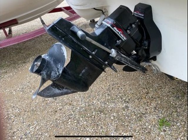 2000 Rinker 242 FIESTA VEE Image Thumbnail #15