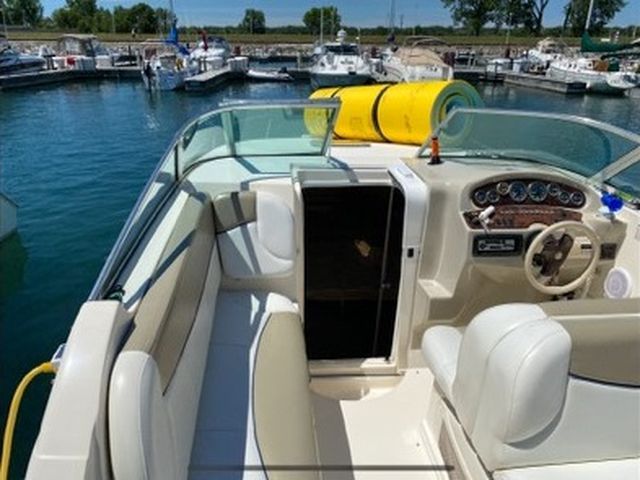 2000 Rinker 242 FIESTA VEE Image Thumbnail #10