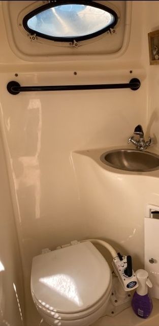 2000 Rinker 242 FIESTA VEE Image Thumbnail #14