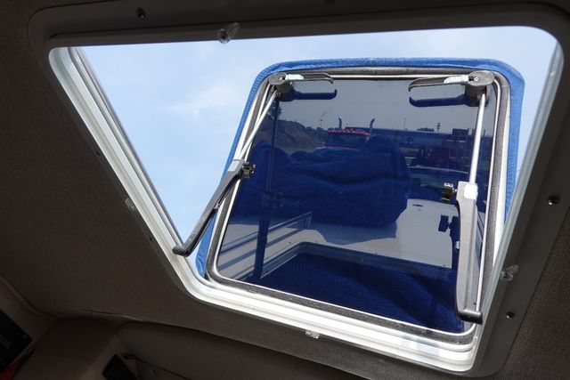 1995 Sea Ray
                                                             28 SUN SPORT Image Thumbnail #19