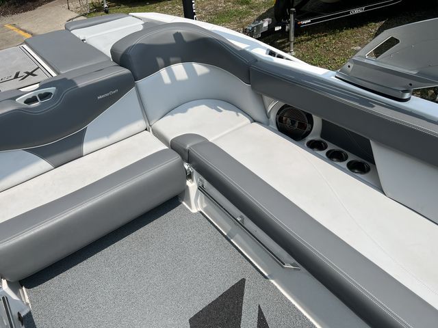 2019 Mastercraft XT23 Image Thumbnail #17