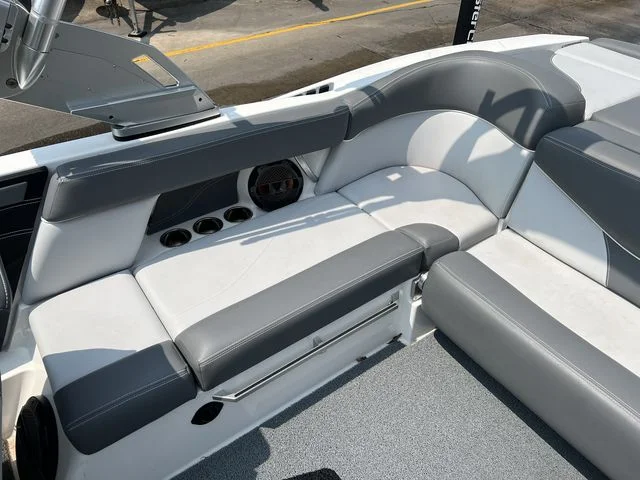 2019 Mastercraft XT23 Image Thumbnail #18