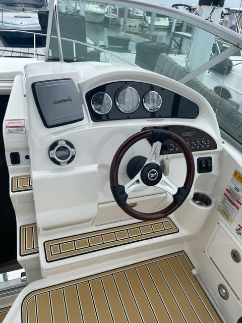 2010 Sea Ray
                                                             240 SUNDANCER Image Thumbnail #5