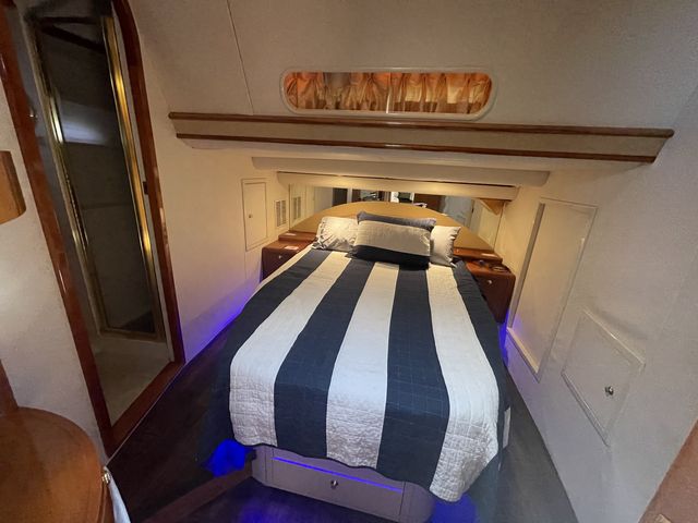 2001 Neptunus
                                                             5619 Express Yacht Image Thumbnail #33
