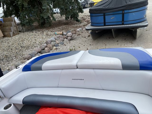 2012 Moomba
                                                             20 OUTBACK Image Thumbnail #8