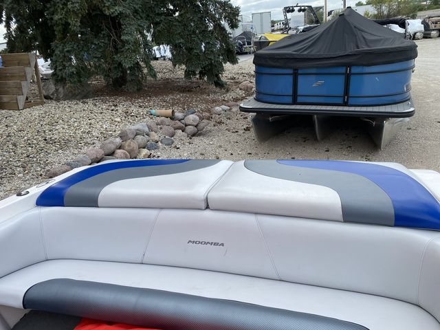 2012 Moomba
                                                             20 OUTBACK Image Thumbnail #9