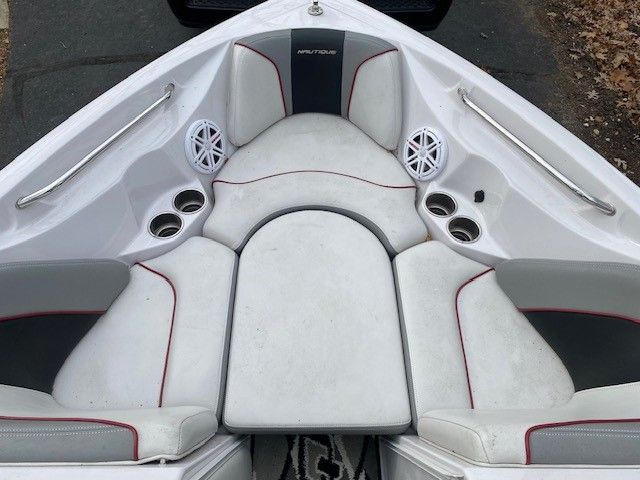 2011 Nautique
                                                             210SA Image Thumbnail #9
