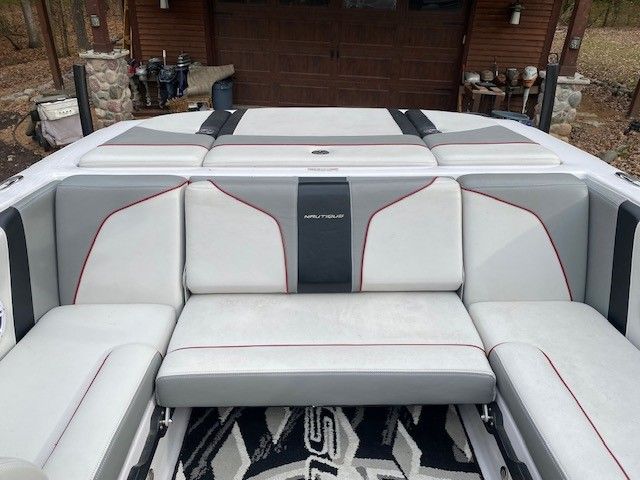 2011 Nautique
                                                             210SA Image Thumbnail #11