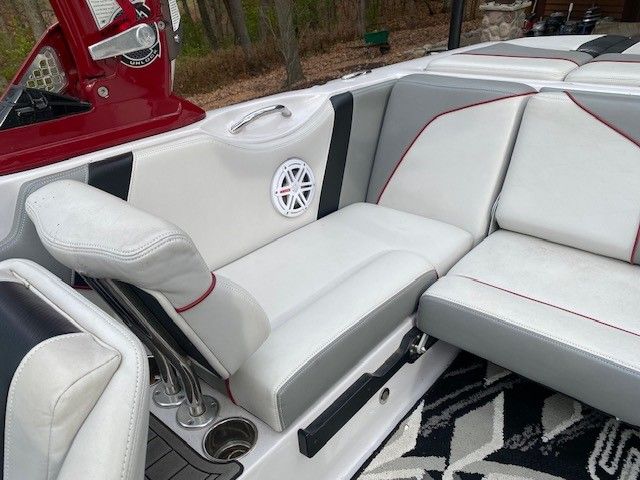 2011 Nautique
                                                             210SA Image Thumbnail #12